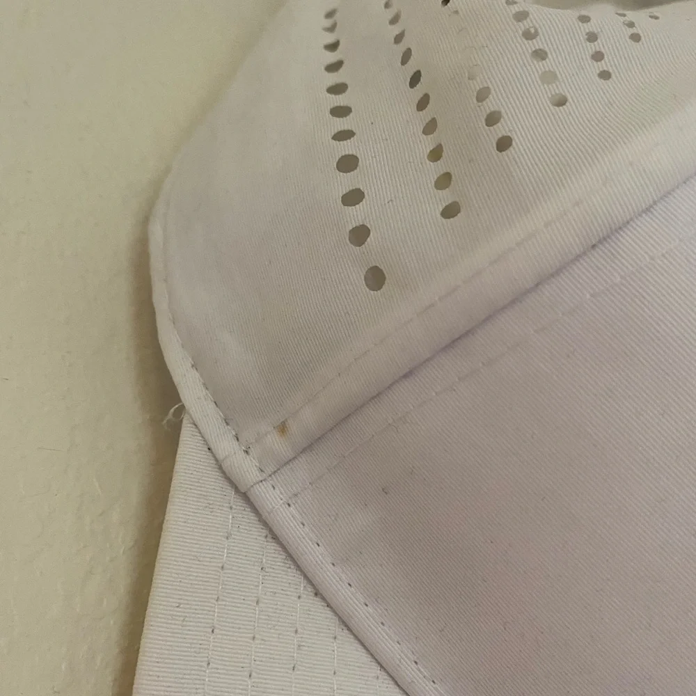 🧢Oakey White Snapback Hat - Picture 5 of 8